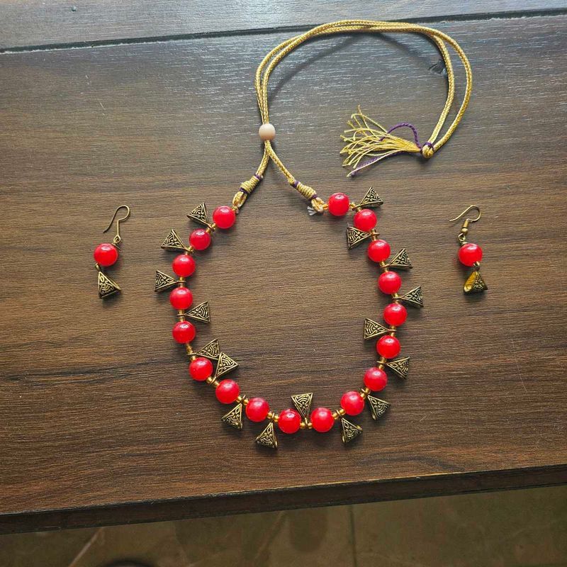 Red Beaded Necklace Set