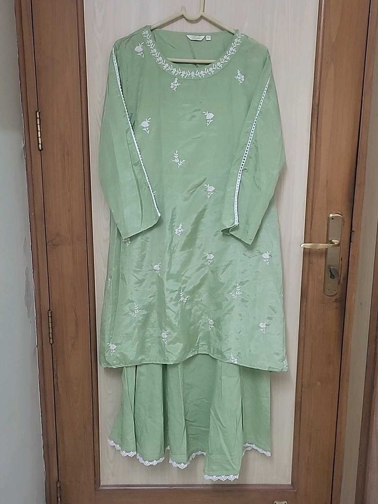 Light Green Embroidered Kurta