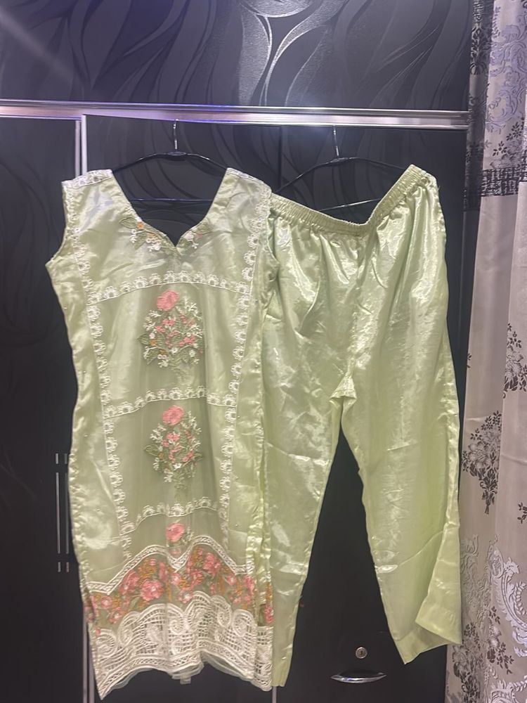 Elegant pakistani pattern  Kurta Set