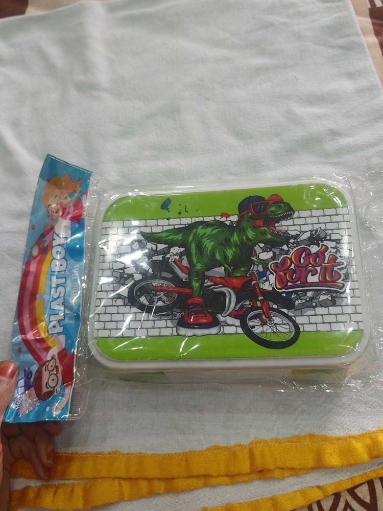 Cool Dinosaur Lunch Box with Utensil Set