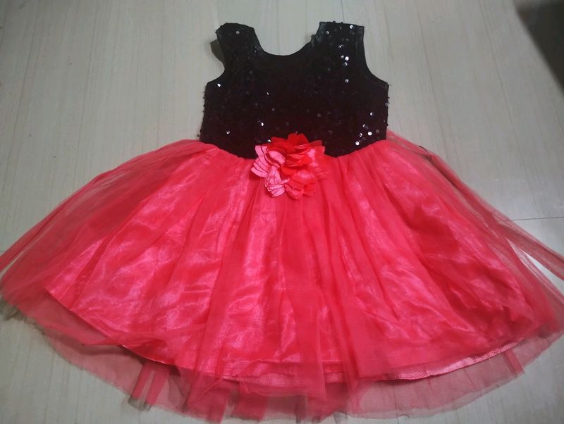 Girls Knee Length Party Wear Frock
