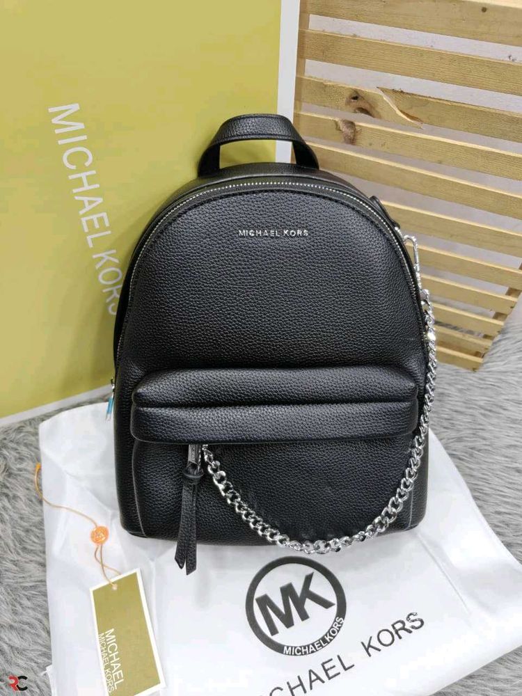 MICHAEL KORS*  *MEDIUM SIZED PEBBLED LEATHER BACKP