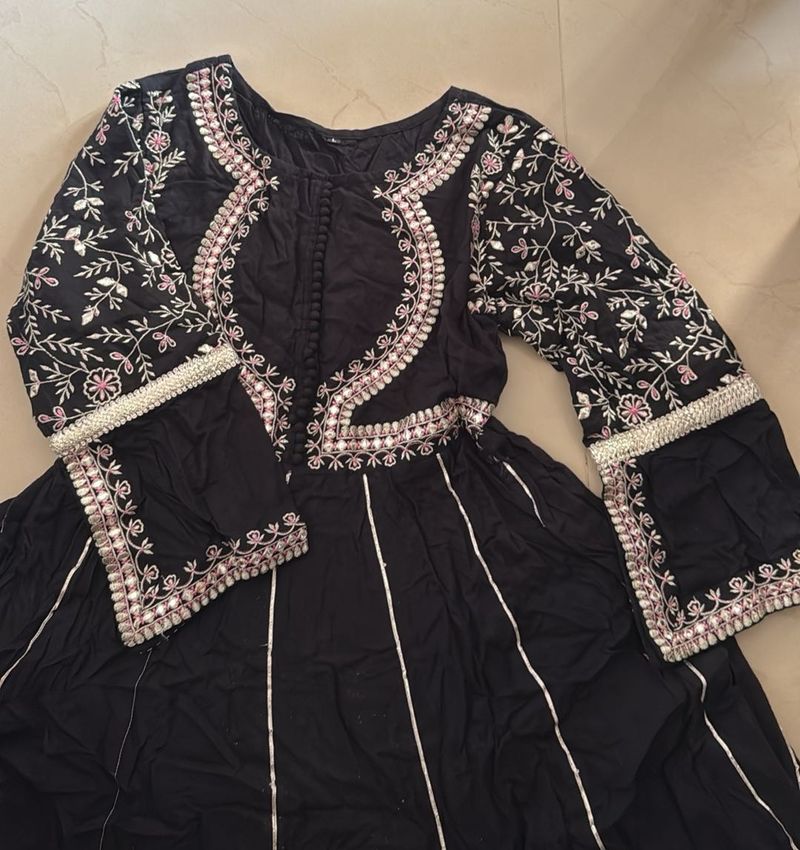 Embroidered Black Kurta Set