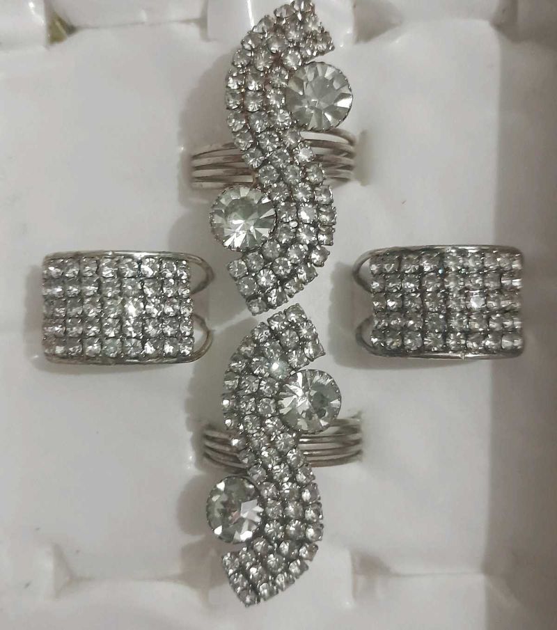 Sparkling Rhinestone Ring Set