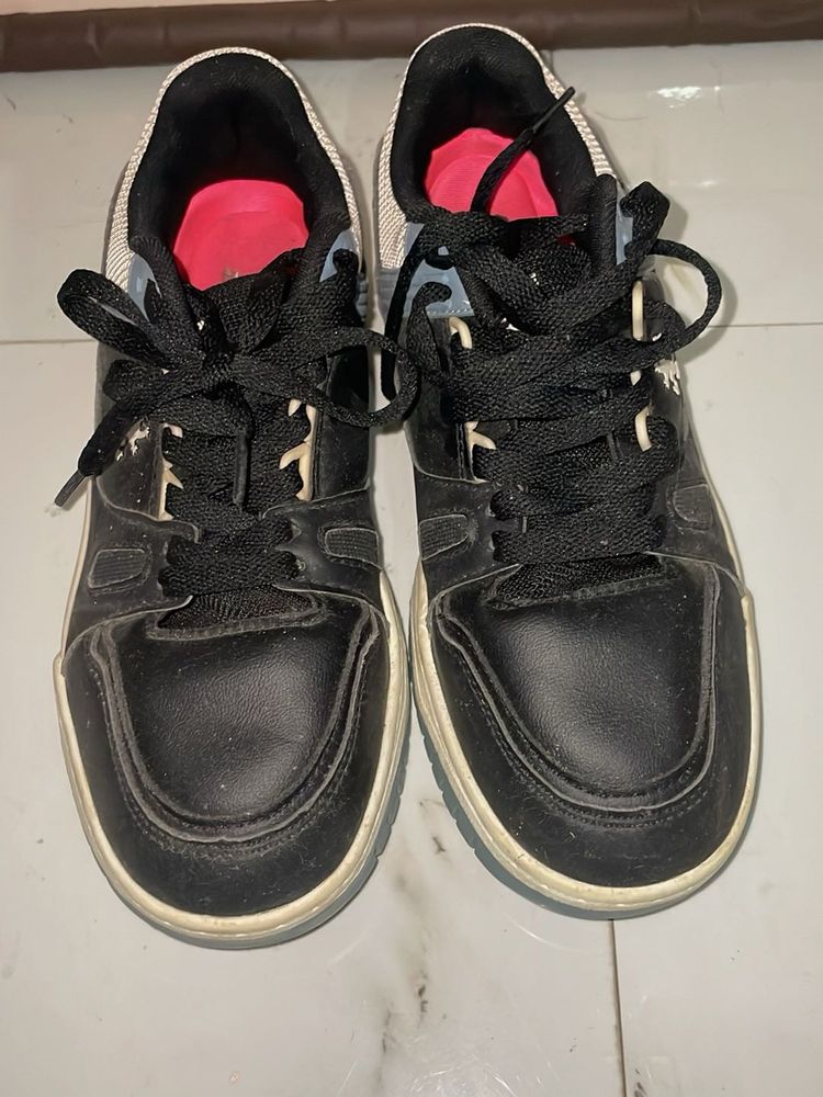 Men's Black Sneakers