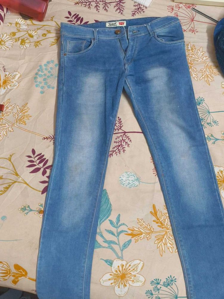 LEVIS JEANS BLUE