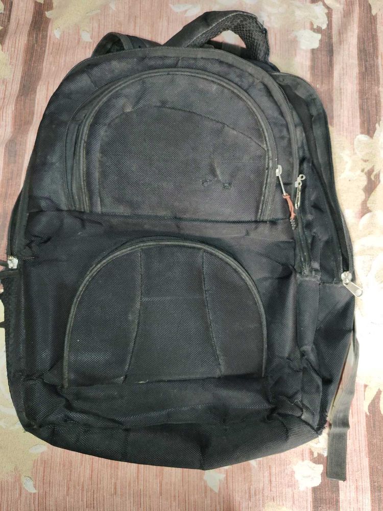 Durable Black Backpack for Everyday Use