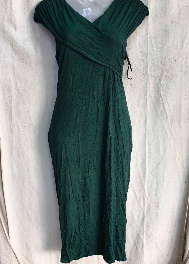 5429. Elegant Green Wrap Dress