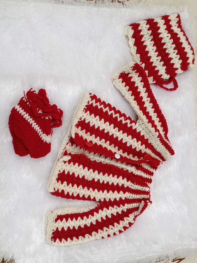 Handmade Crochet Red &amp; White Striped Set