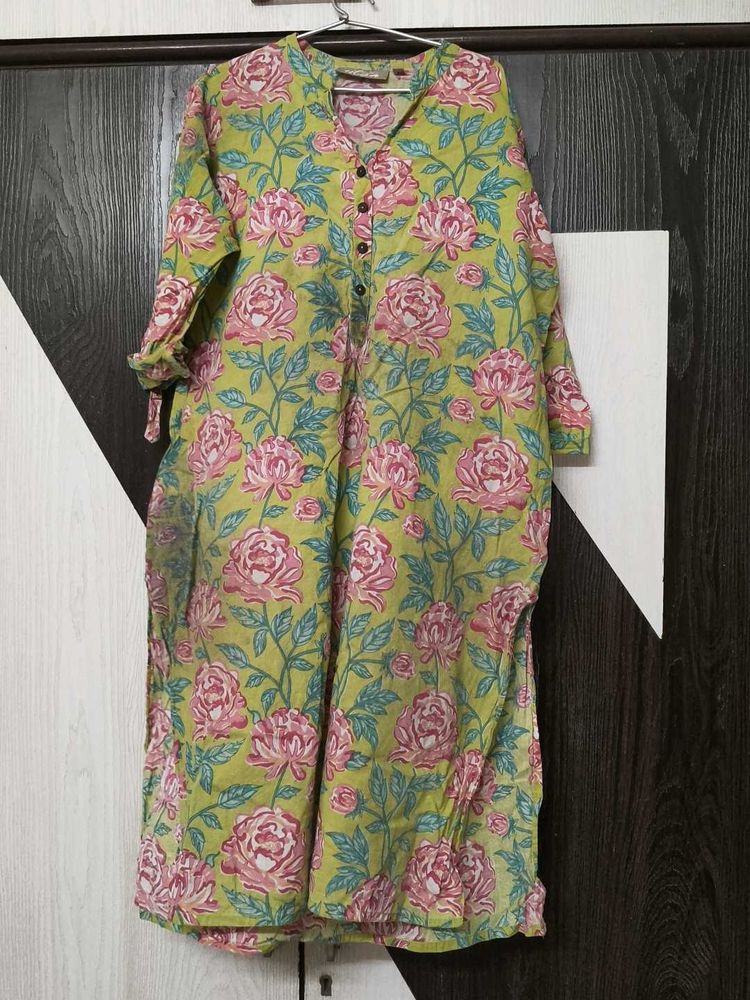 Charming Floral Print Kurta for Women