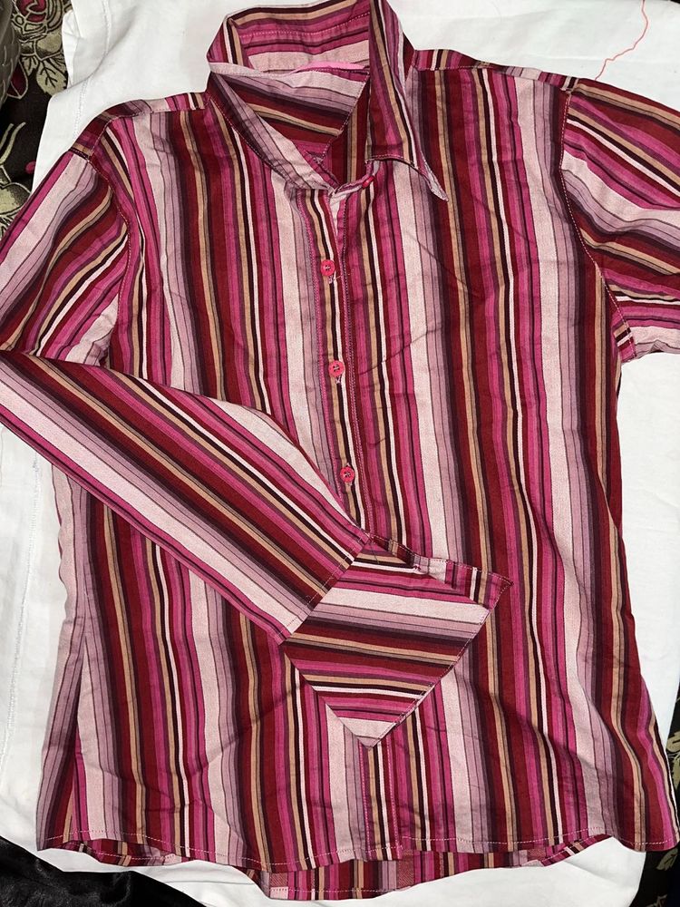 Y2k office siren Fitted Shirt