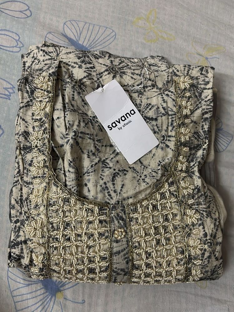 brand new pretty stichthed suit