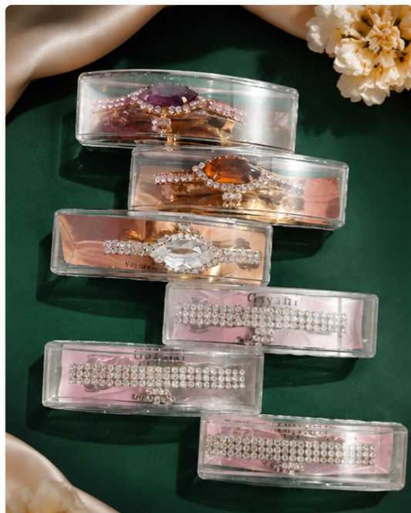 🎀 Pack of 6 Premium Crystal Hair Clips