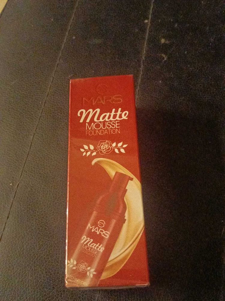 Mars Matte Mousse Foundation