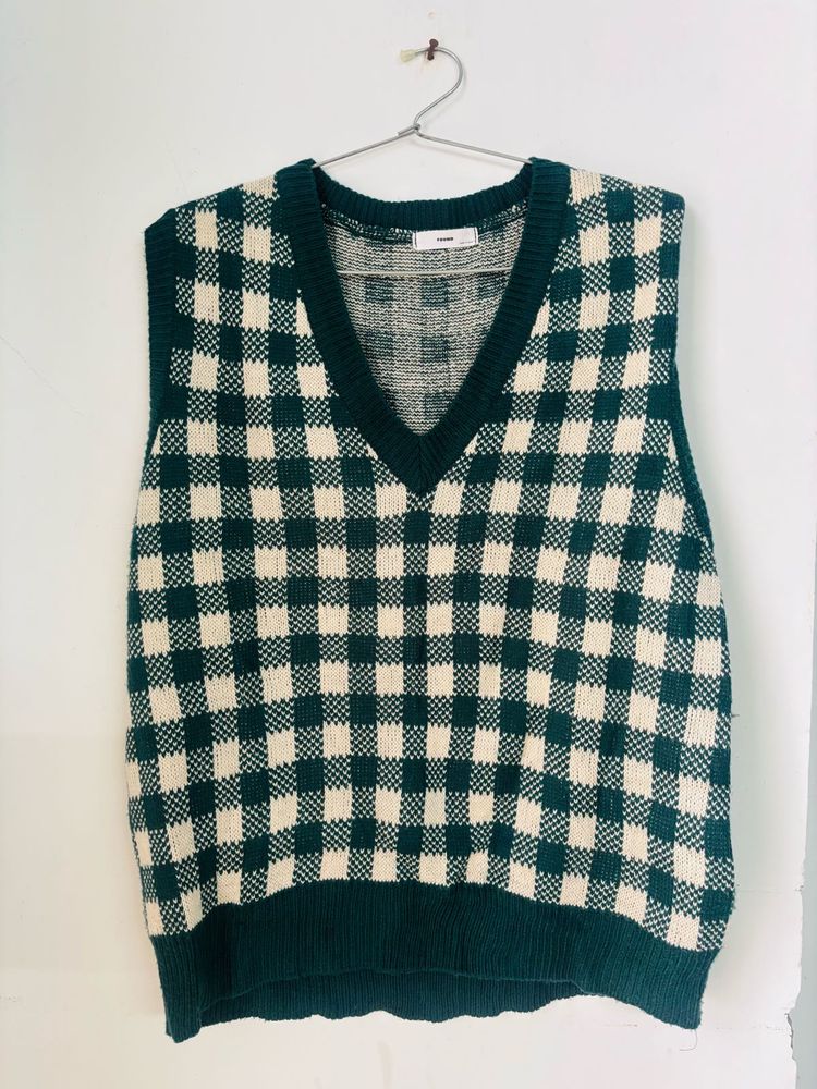 Checked V-Neck Sweater Vest