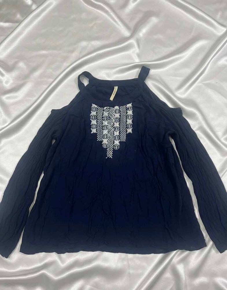 Price Drop - Elegant Navy Cold Shoulder Top