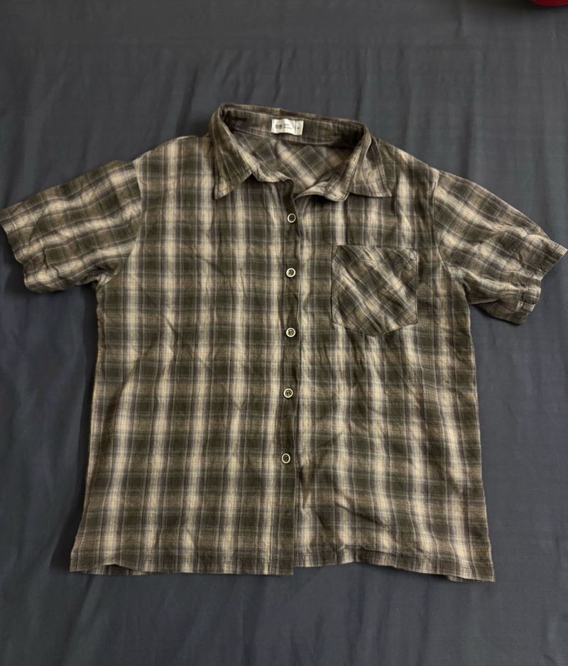 Classic Plaid Short Sleeve Button-Up Shirt
