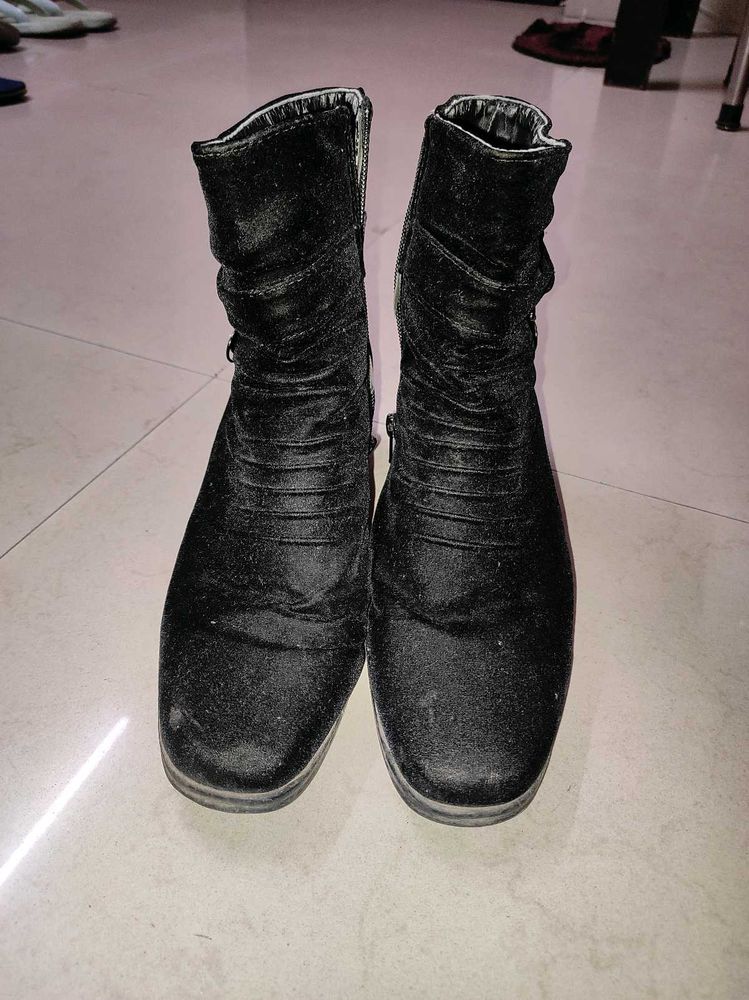 Black Mid Length Boots