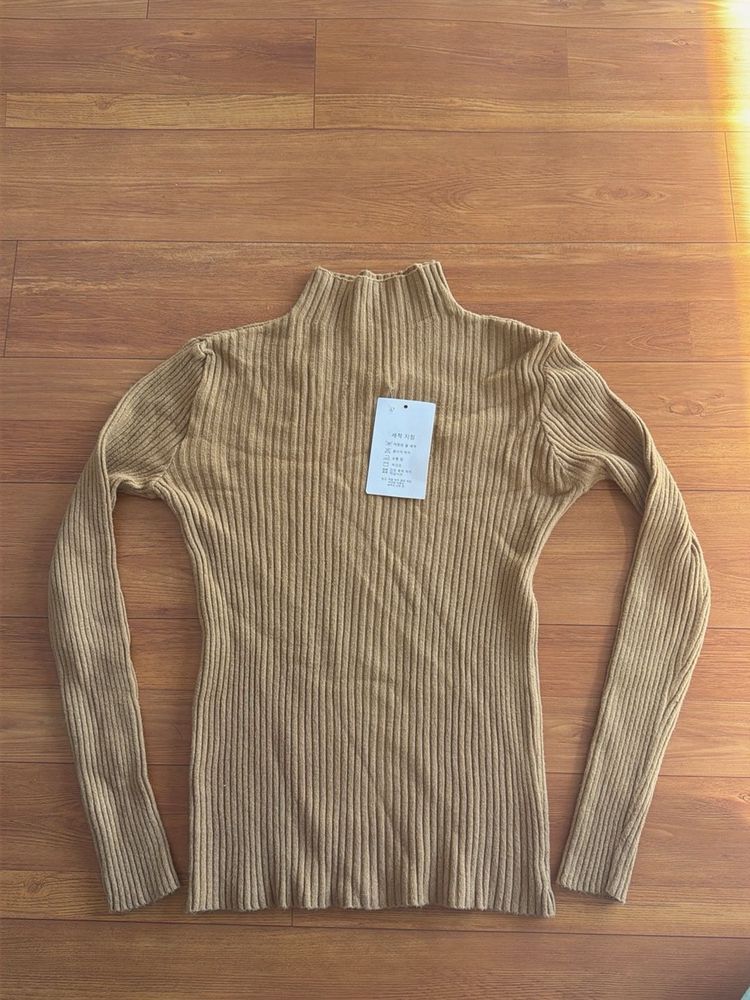 Ribbed Mock Neck Sweater