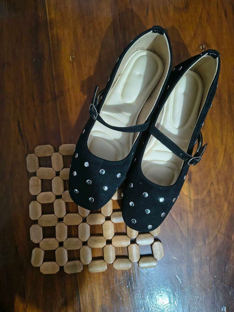 Cute Black Ballerinas