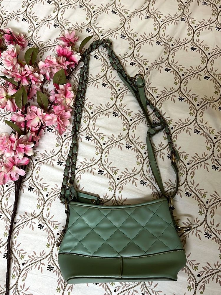 Quilted Chain Shoulder Bag