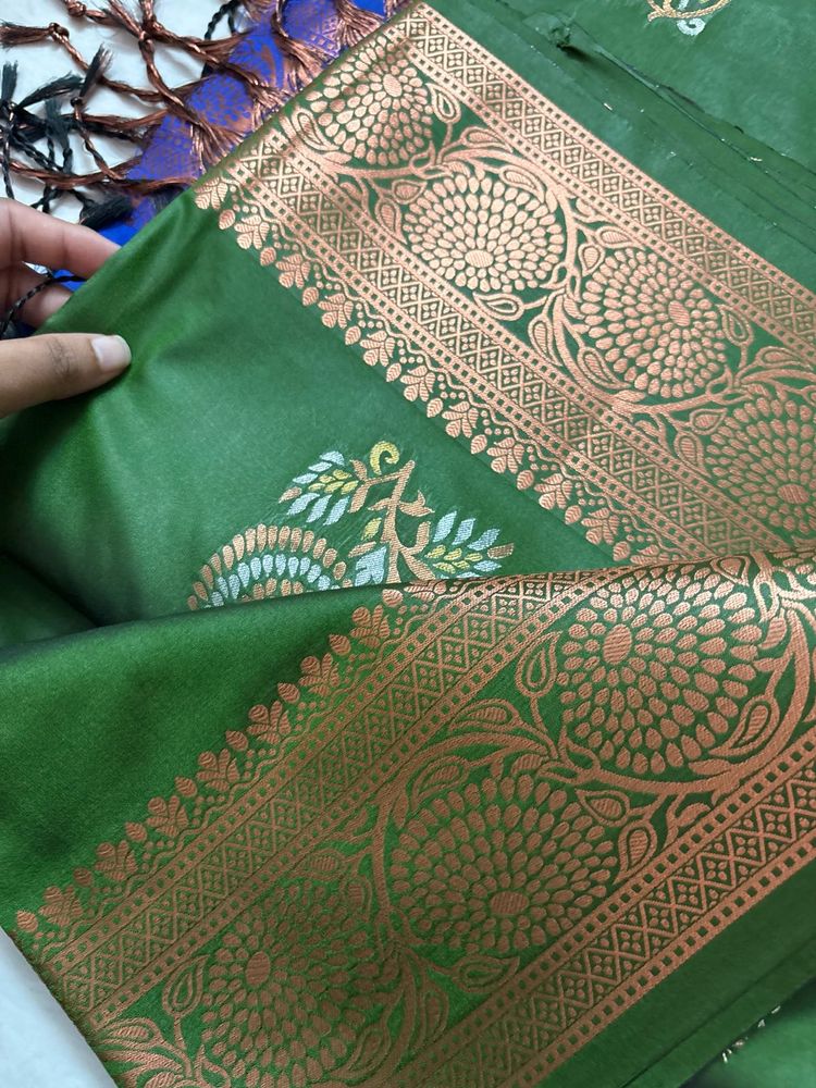 Elegant Green Silk Saree with Copper Border