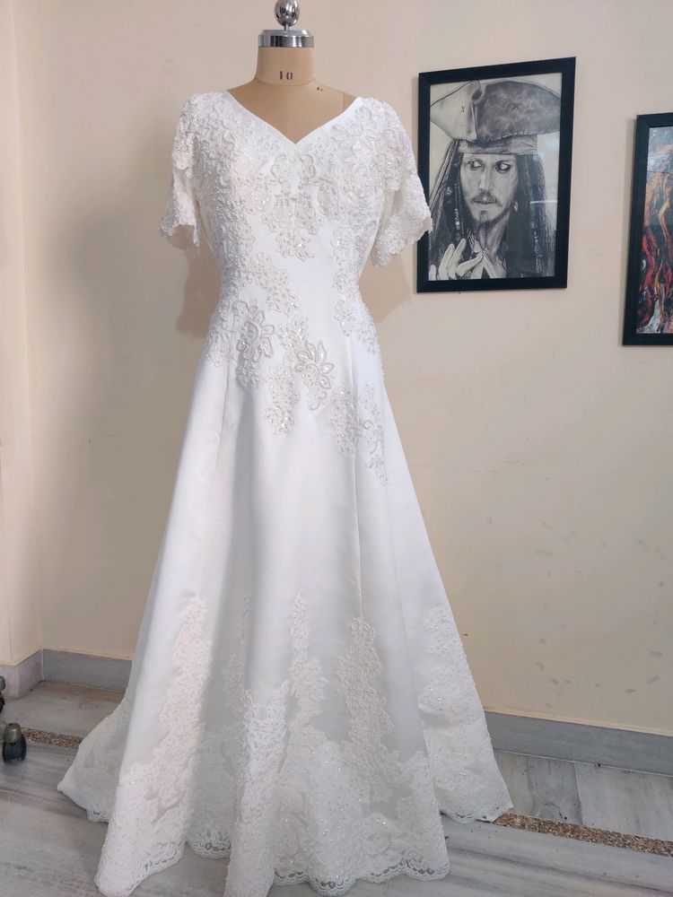 Elegant White Lace Wedding Dress