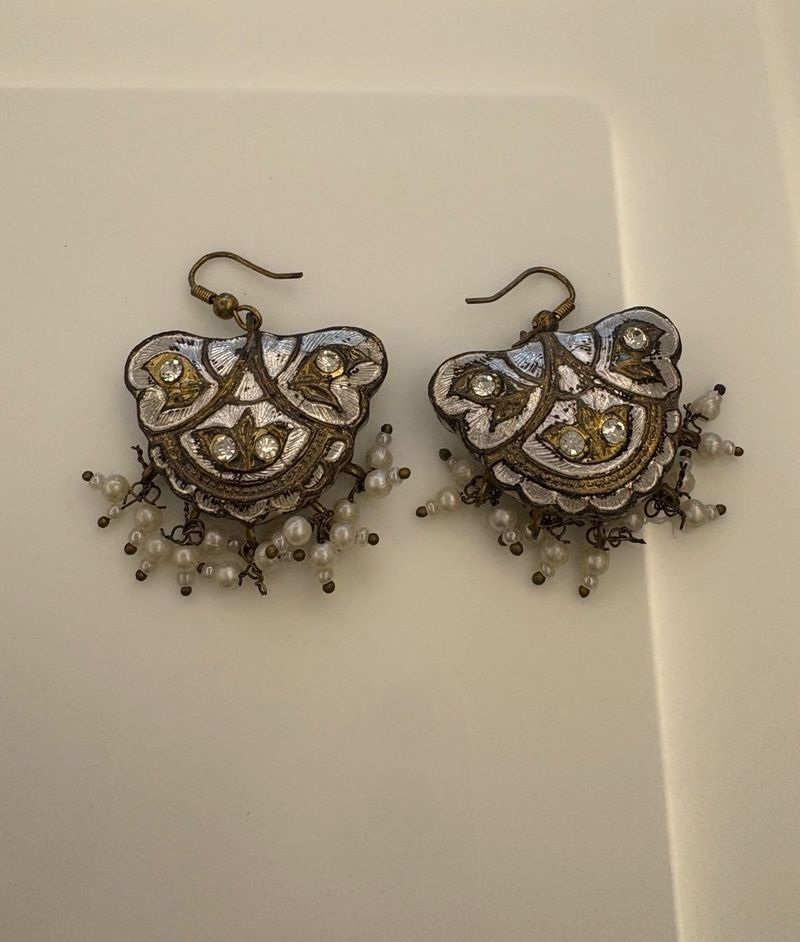 Elegant Pearl &amp; Crystal Dangle Earrings