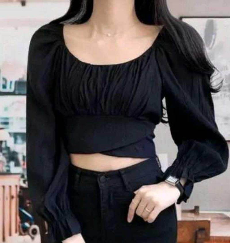 Chic Black Cropped Puff Sleeve Top