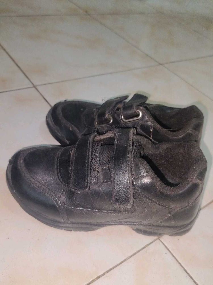 Liberty Black Velcro Shoes size 11