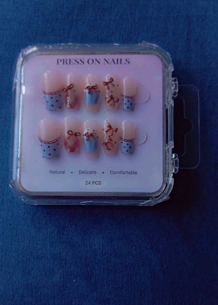 Cute Bow Cupcake Press-On Nails
