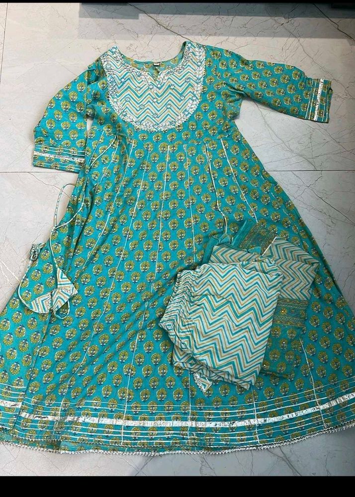 Suit set