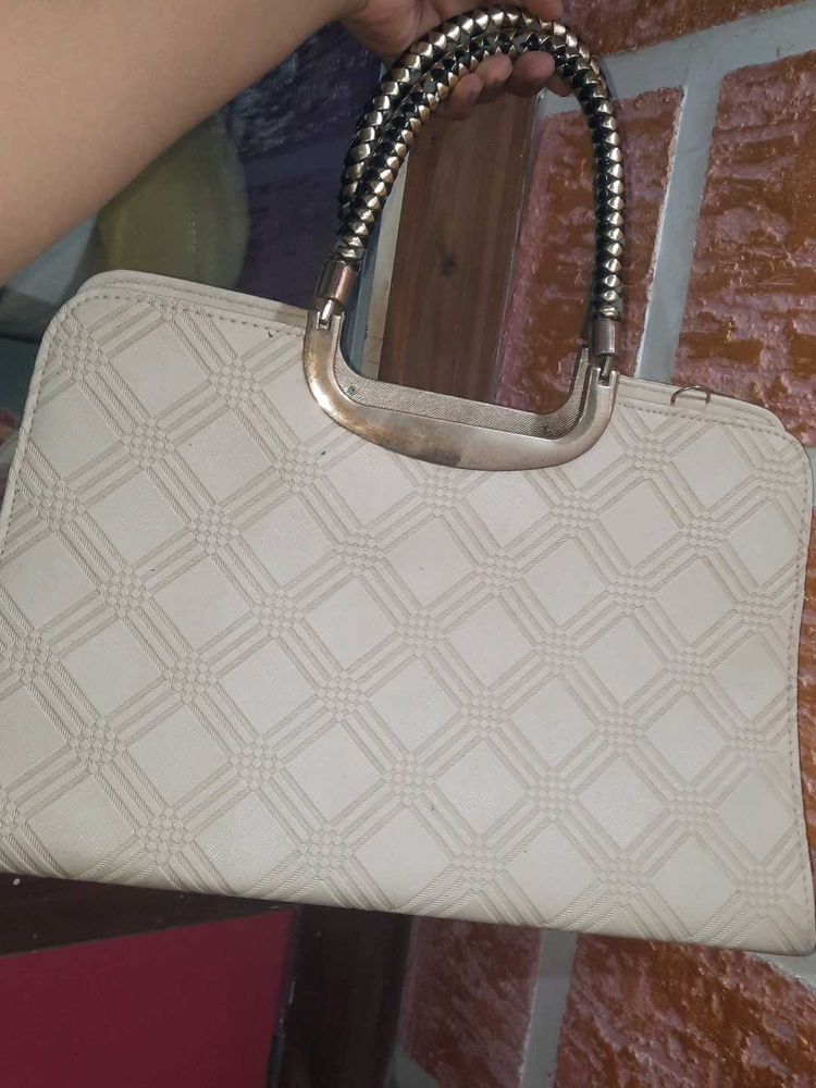 Chic Off-White Textured Handbag