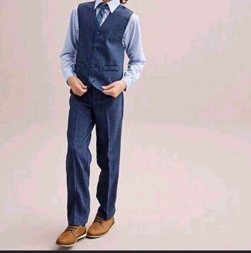 Izod 4 Piece Shirt
