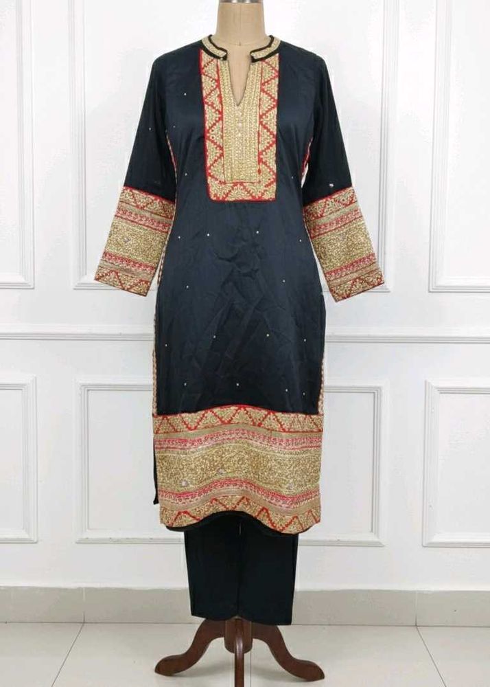 Black Embroidered Kurta set 💫