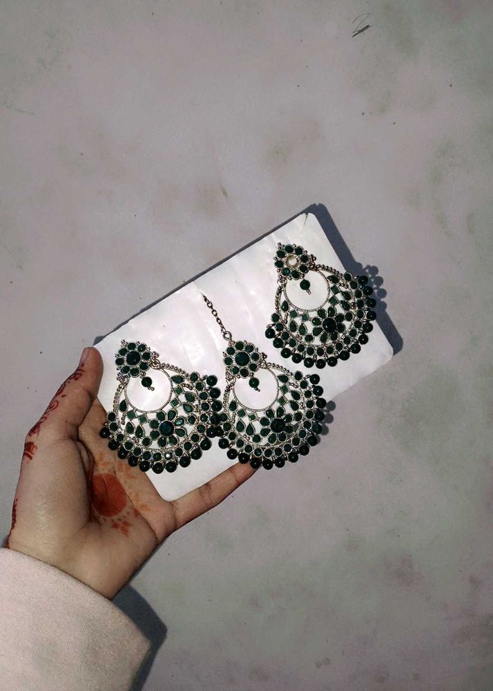 Elegant Green Stone Earrings &amp; Maang Tikka