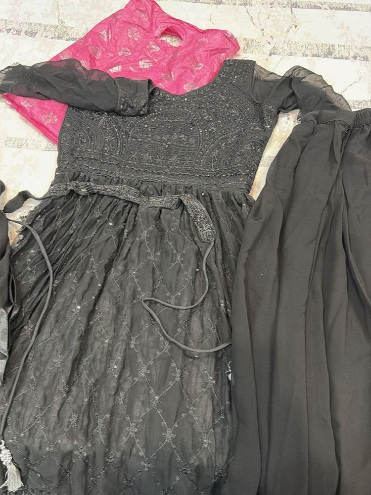Elegant Black Embroidered Kurta Set with Dupatta