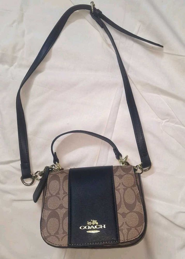 Coach slingbag / handbag With removable Sling