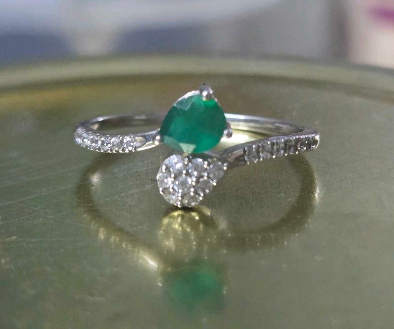 SS925 silver ring with CZ and emerald