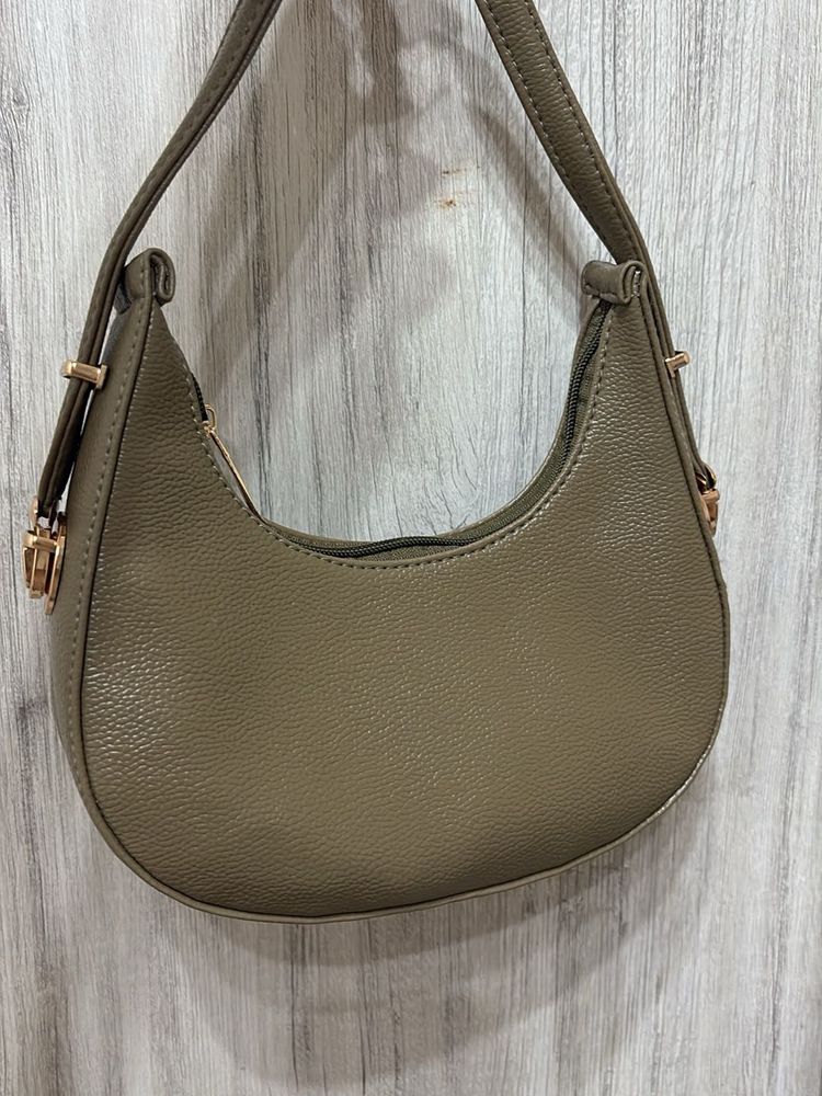 Chic Crescent Shoulder Bag