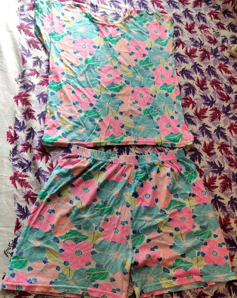 Colorful Floral Pajama Set Fixed price