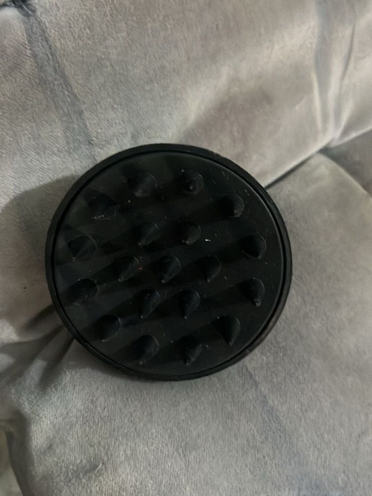 Black Scalp Massager