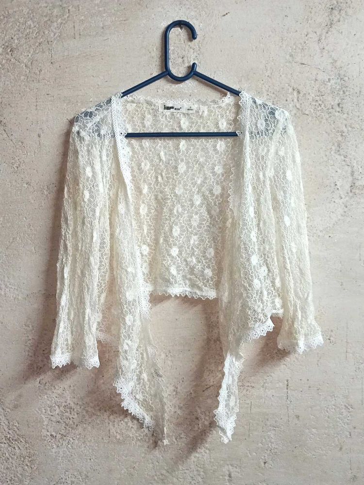 Elegant slightly peach Lace Shrug/Bolero Cropped