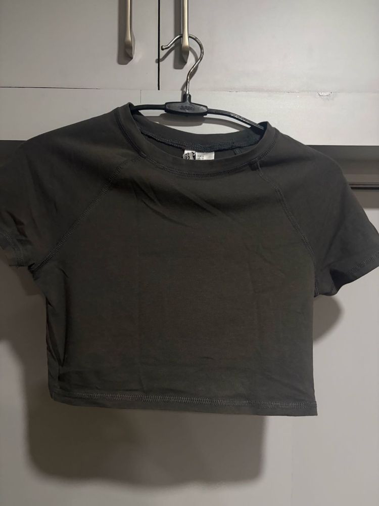 H&amp;M Cropped Dark grey marl T-Shirt in Size - S