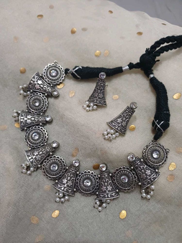 Brass Silverlookalike Necklace with Earrings