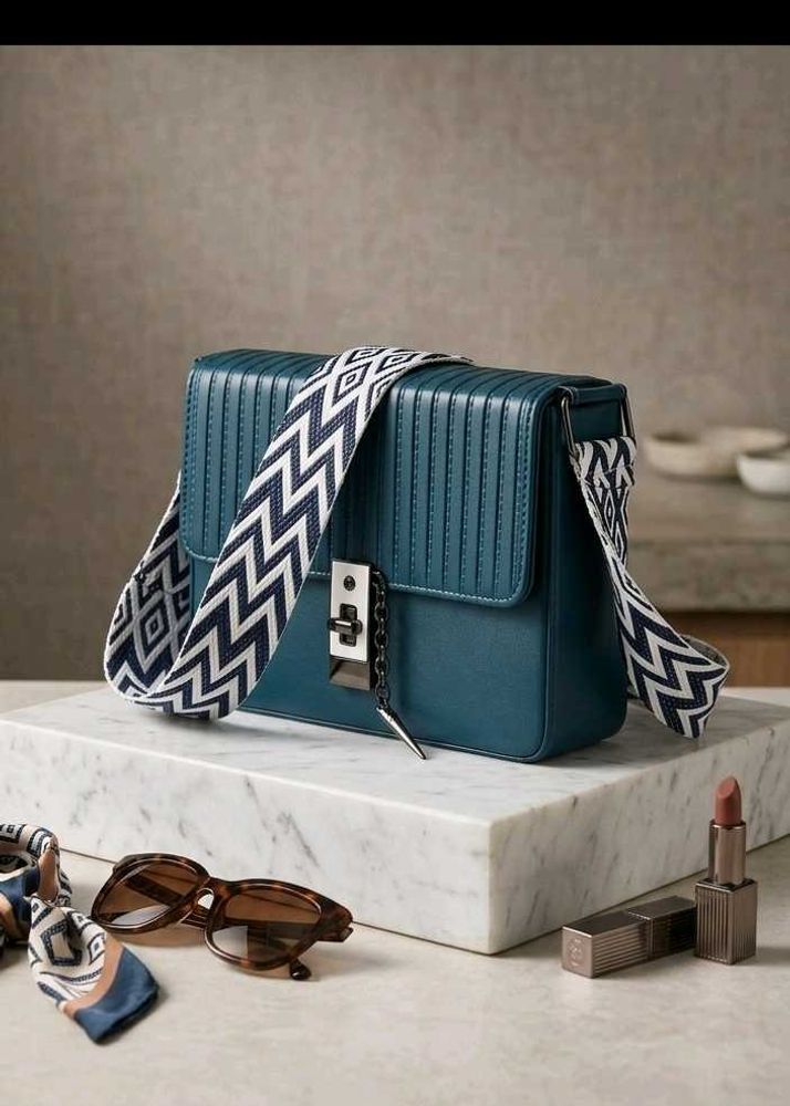 Chic Blue Textured Crossbody Sling Bag 💙