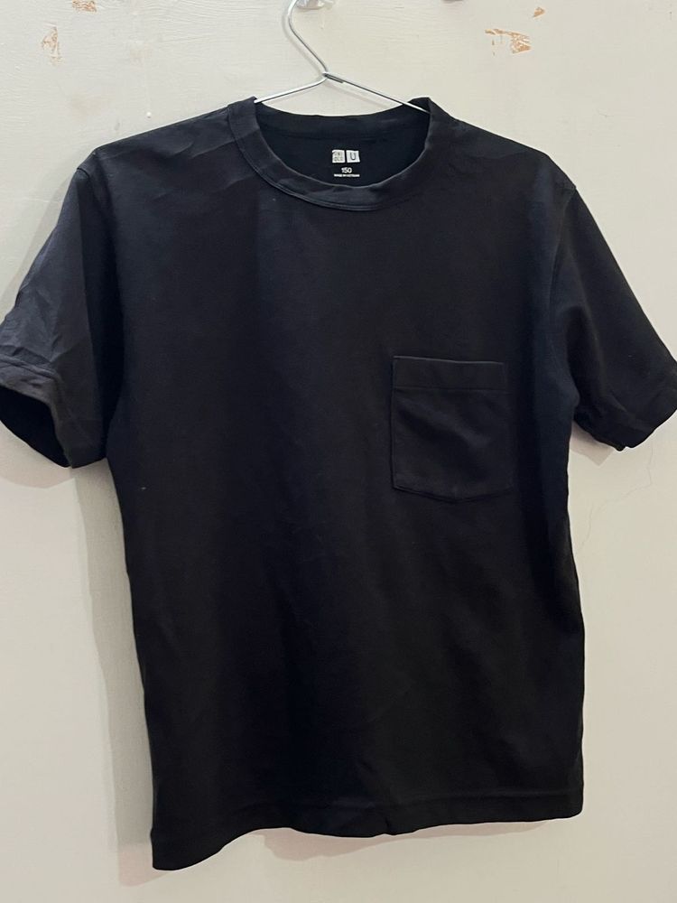 Uniqlo Classic Black Pocket T-Shirt