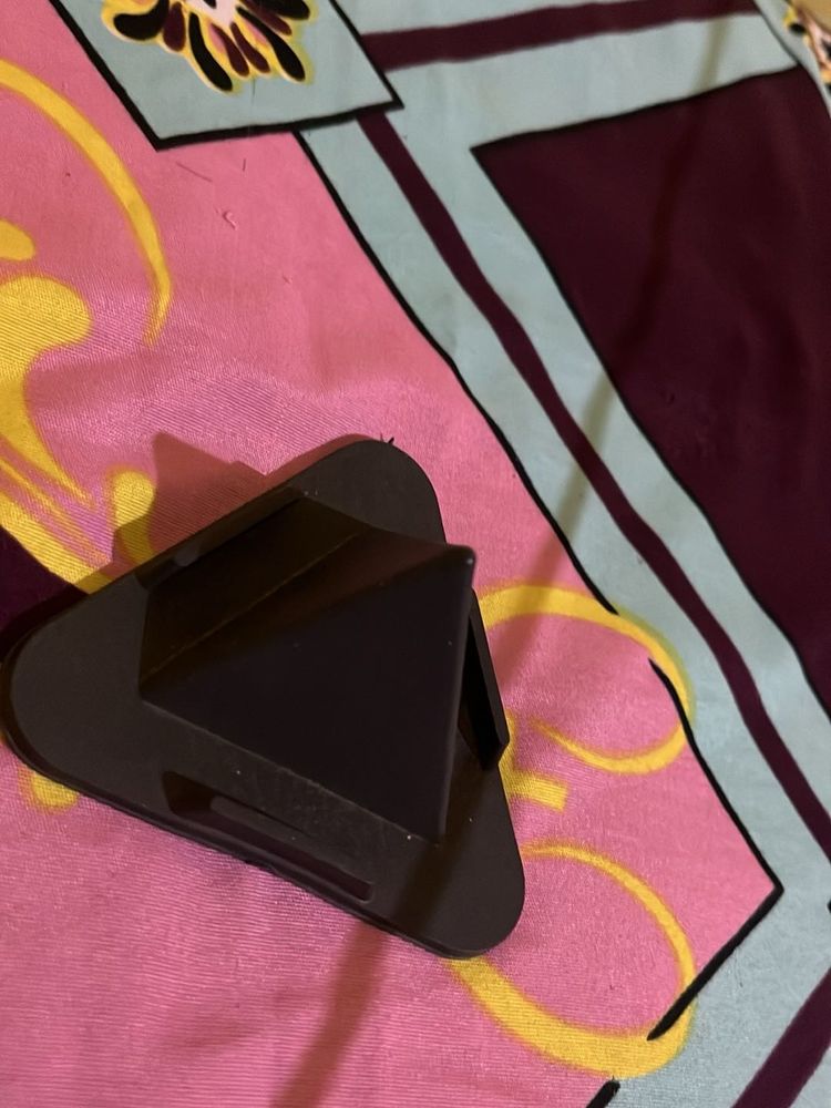 Black Mobile Phone Stand