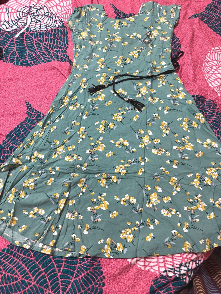 Floral Print Dress with Belt
