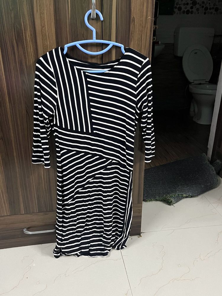 New Shoppers Stop Wardrobe Black Striped Mididress